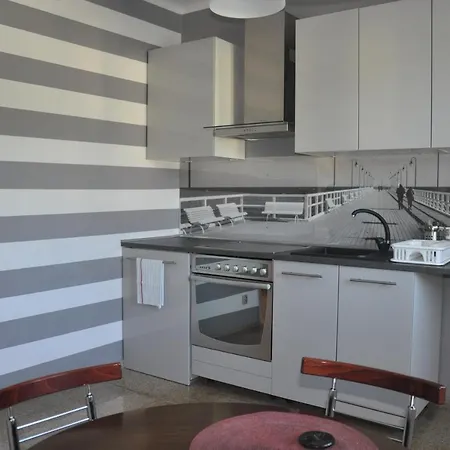 Latarnik Apartment *