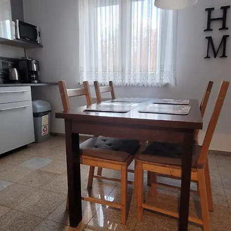 Latarnik Apartment *