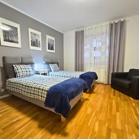 Aquarius - Latarnik גדינייה