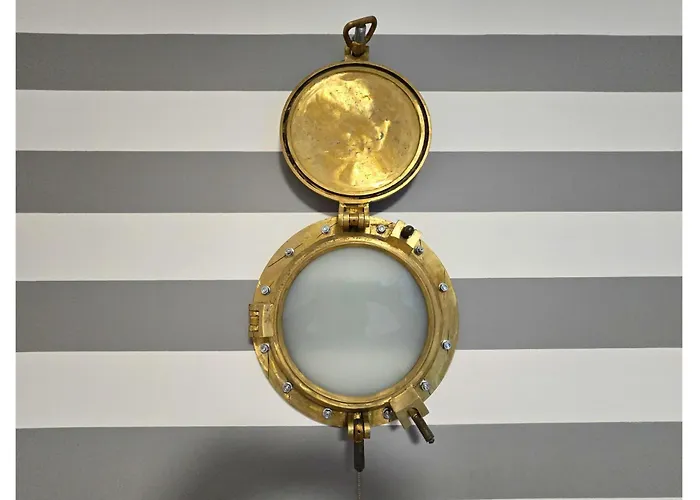 Aquarius - Latarnik *