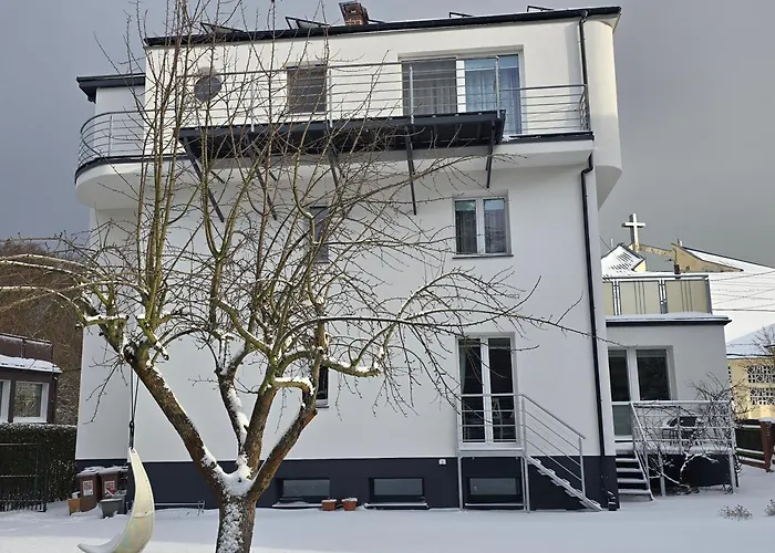 Aquarius - Latarnik * גדינייה